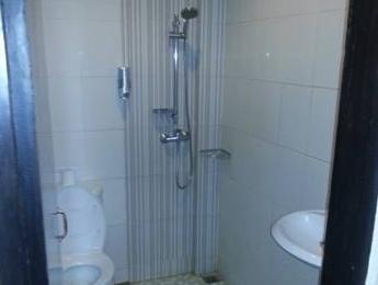 Riau Hotel *